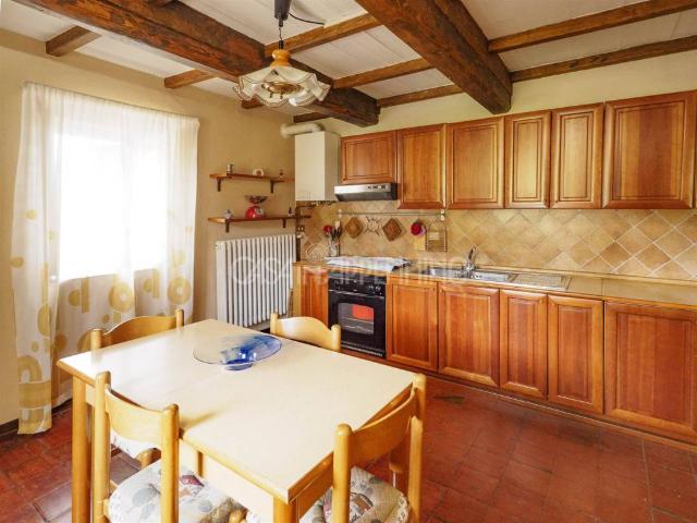 Villa Schiera in vendita a Unione dei comuni del Distretto Ceramico, Montefiorino