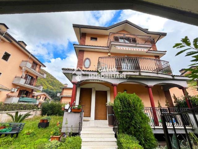 Villa Schiera in vendita a Vetriera, Monteforte Irpino