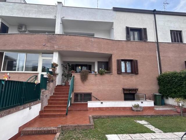 Villa Schiera in vendita a Alvanella, Monteforte Irpino