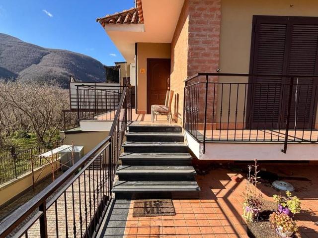 Villa Schiera in vendita a Gaudi, Monteforte Irpino