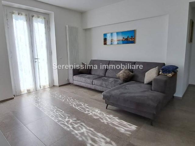 Villa Schiera in vendita a Osteria Nuova, Marche