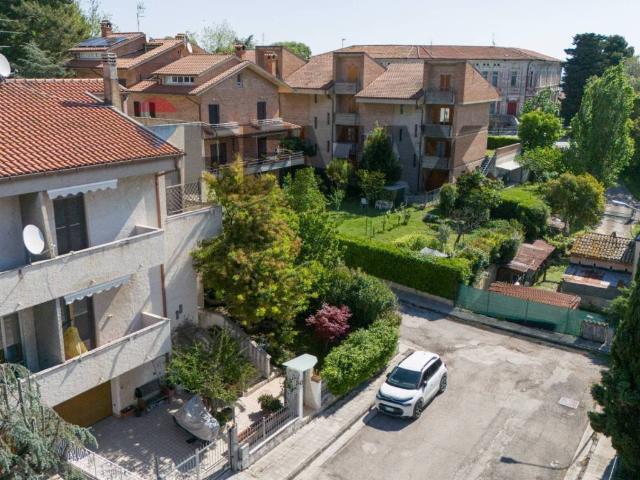 Villa Schiera in vendita a Marche, Ancona