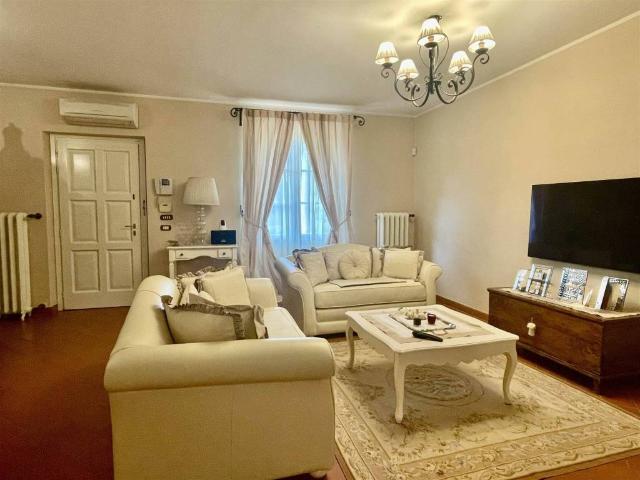 Villa Schiera in vendita a Riva di Bagnolo, Montemurlo