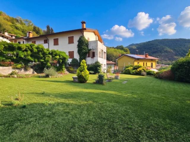 Villa Schiera in vendita a Montenars, Friuli-Venezia Giulia