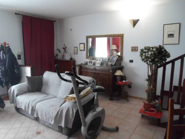 Villa Schiera in vendita a Bora Ragnola, Marche
