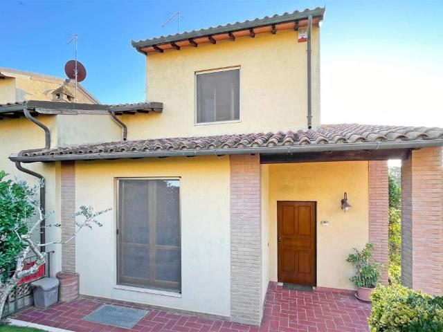 Villa Schiera in vendita a Abbadia Di Montepulciano, Toscana