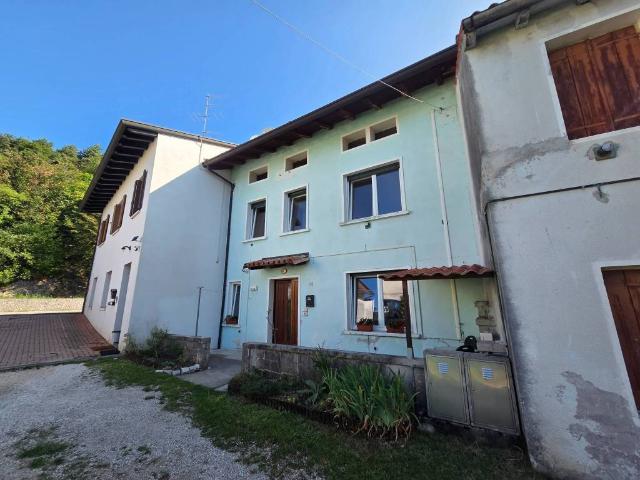 Villa Schiera in vendita a Montereale Valcellina, Friuli-Venezia Giulia