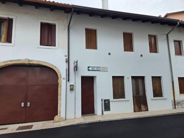 Villa Schiera in vendita a Montereale Valcellina, Friuli-Venezia Giulia