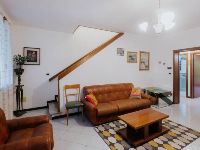 Villa Schiera in vendita a Unione dei comuni Savena-Idice, Monterenzio