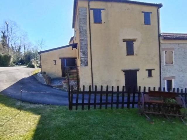 Villa Schiera in vendita a Montescudo-Monte Colombo, Albereto