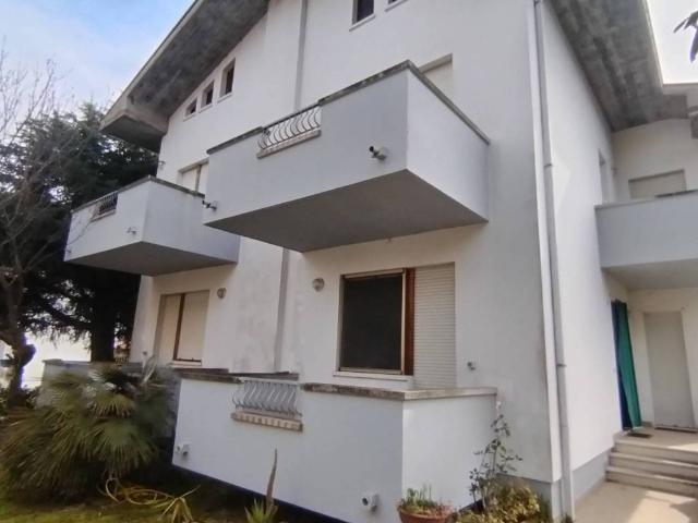 Villa Schiera in vendita a Montescudo-Monte Colombo, Monte Colombo