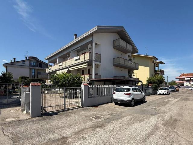 Villa Schiera in vendita a Montesilvano, Abruzzo