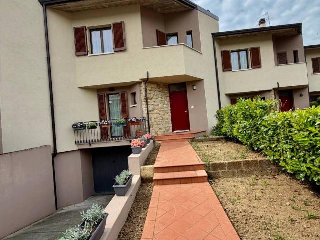 Villa Schiera in vendita a Comunità montana del Sebino bresciano, Monticelli Brusati