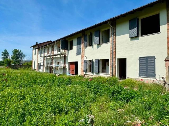 Villa Schiera in vendita a Monticelli D'ongina, Reggio Emilia