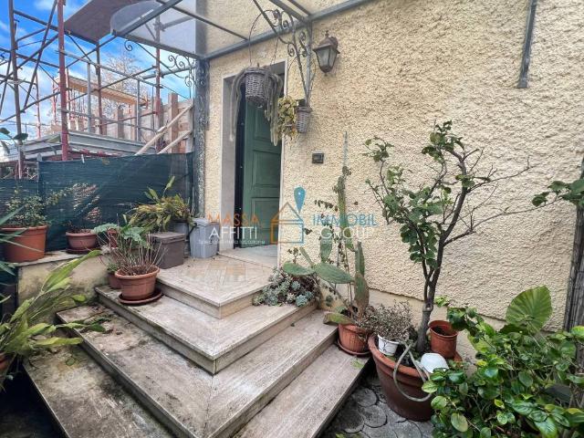 Villa Schiera in vendita a Cervaiolo, Montignoso