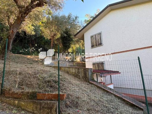 Villa Schiera in vendita a Capanne, Montignoso