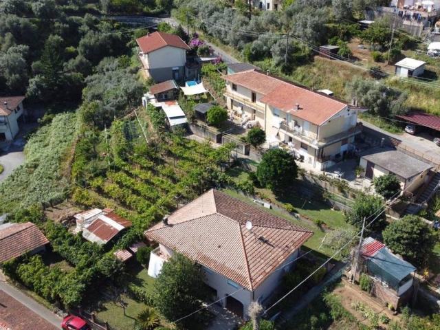 Villa Schiera in vendita a Corsanico, Montignoso