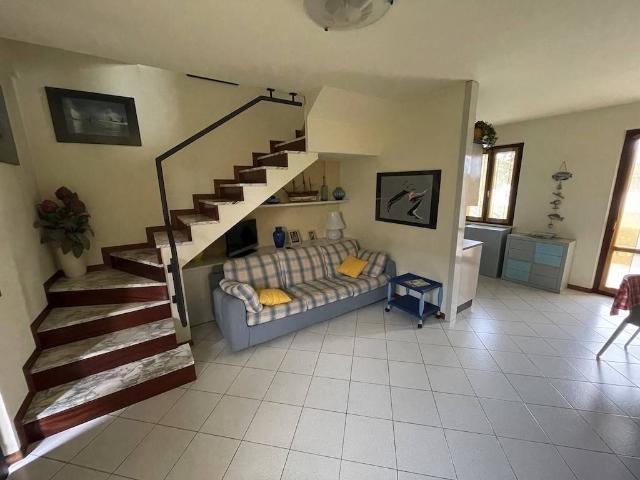 Villa Schiera in vendita a Montignoso, Toscana
