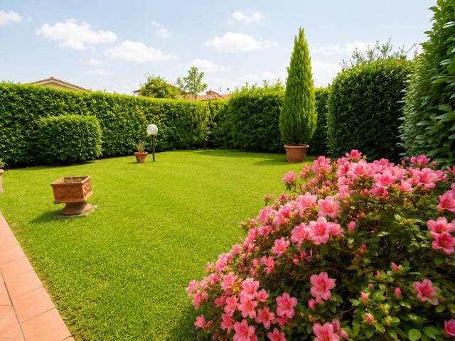 Villa Schiera in vendita a Montignoso, Toscana