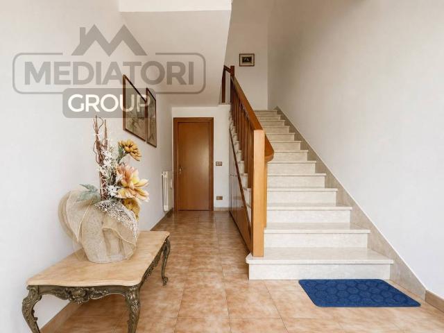 Villa Schiera in vendita a Fontanelle, Montopoli In Val D'arno