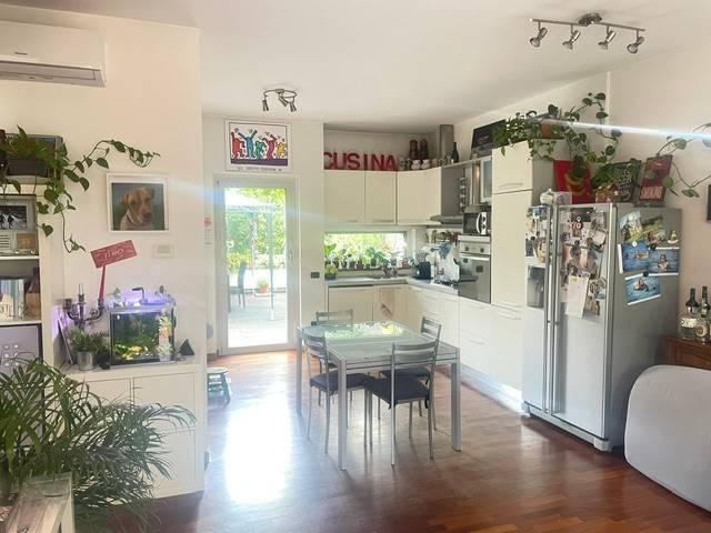 Villa Schiera in vendita a Cazzaniga, Monza