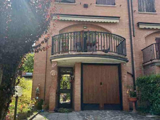 Villa Schiera in vendita a Unione dell'Appennino Bolognese, Monzuno