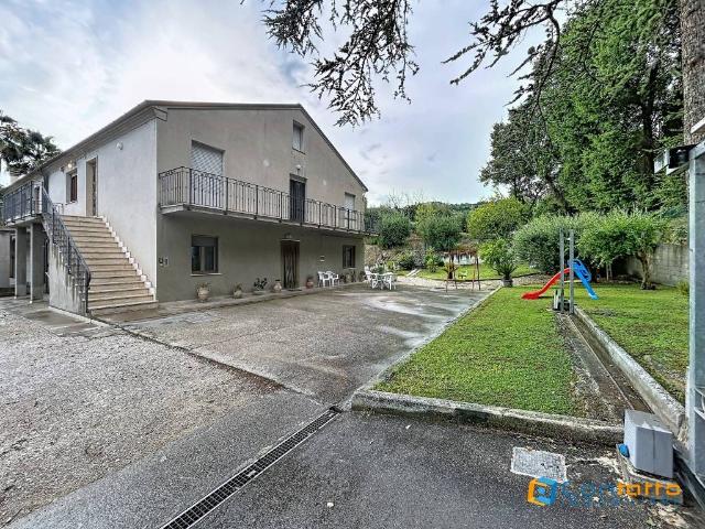 Villa Schiera in vendita a Marche, Fermo