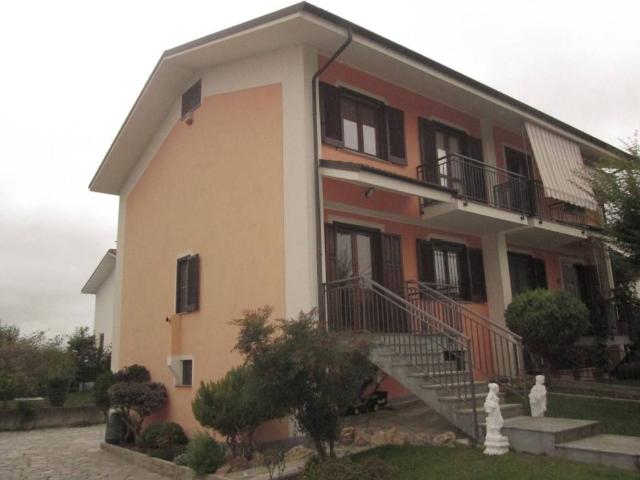 Villa Schiera in vendita a Piemonte, Cuneo