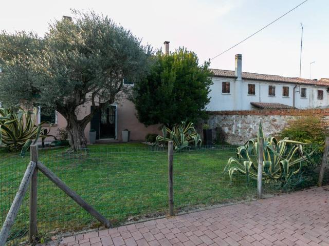 Villa Schiera in vendita a Morgano, Badoere