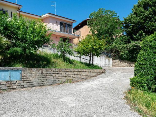 Villa Schiera in vendita a Trullo, Roma Capitale