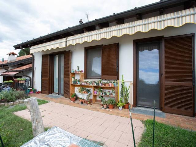 Villa Schiera in vendita a Crugnola, Mornago