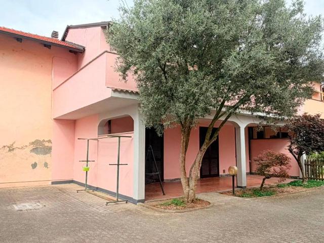 Villa Schiera in vendita a Mortara, Lombardia