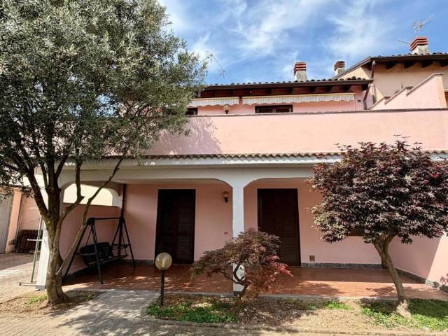 Villa Schiera in vendita a Mortara, Lombardia