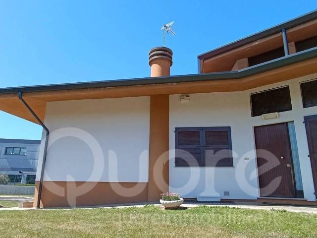 Villa Schiera in vendita a Mortegliano, Friuli-Venezia Giulia