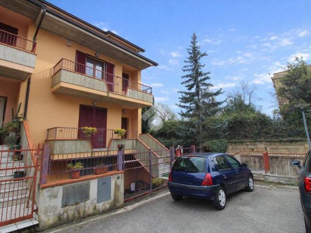 Villa Schiera in vendita a Mosciano Sant'angelo, Abruzzo