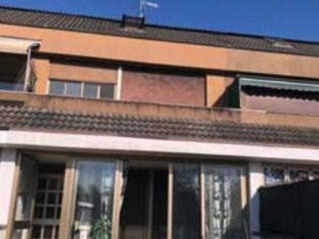 Villa Schiera in vendita a Motta Visconti, Lombardia
