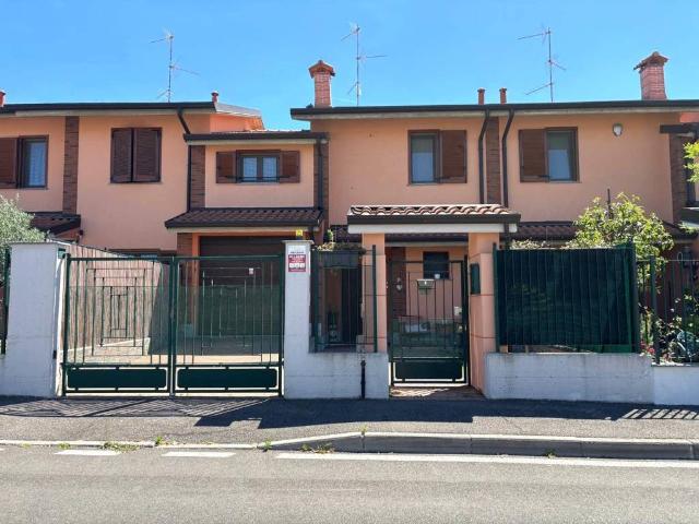 Villa Schiera in vendita a Motta Visconti, Lombardia