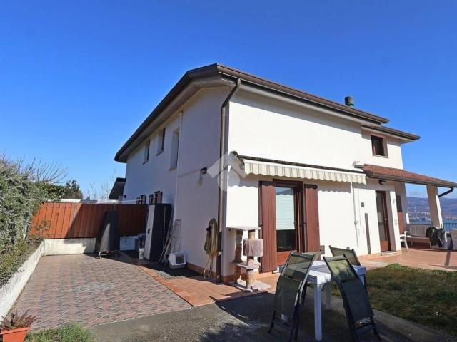 Villa Schiera in vendita a Riostorto, Muggiò