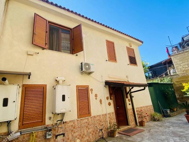 Villa Schiera in vendita a Astroni, Campania
