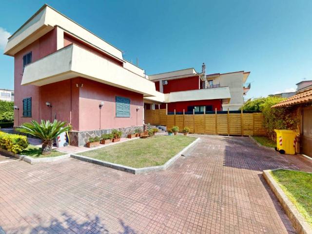 Villa Schiera in vendita a Municipalità 6, Napola