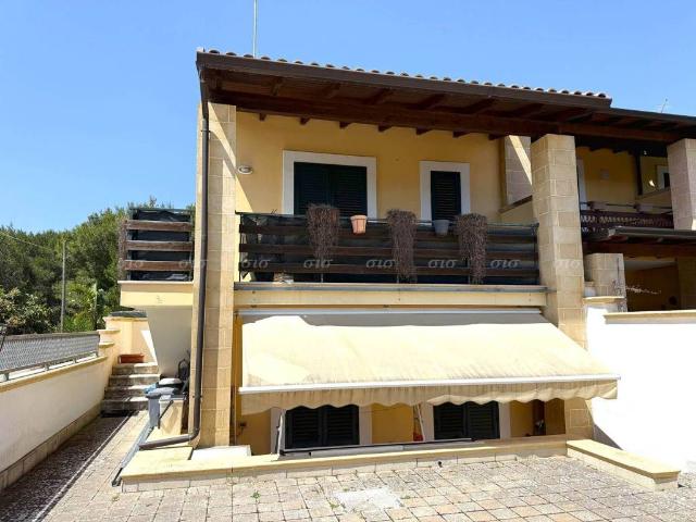 Villa Schiera in vendita a Santa Caterina, Puglia