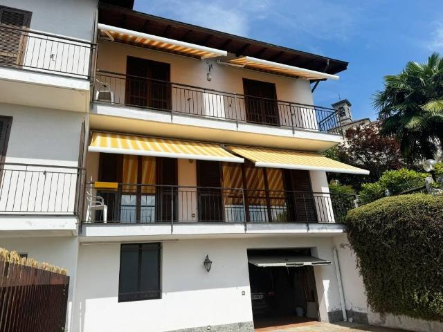 Villa Schiera in vendita a Corciago, Nebbiuno