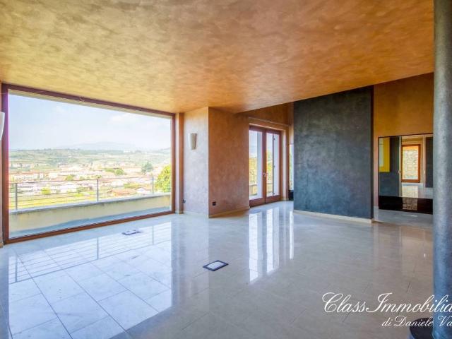 Villa Schiera in vendita a Santa Maria, Negrar