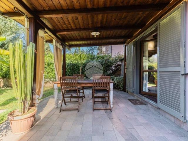Villa Schiera in vendita a Nepi, Lazio