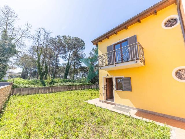 Villa Schiera in vendita a Nepi, Lazio
