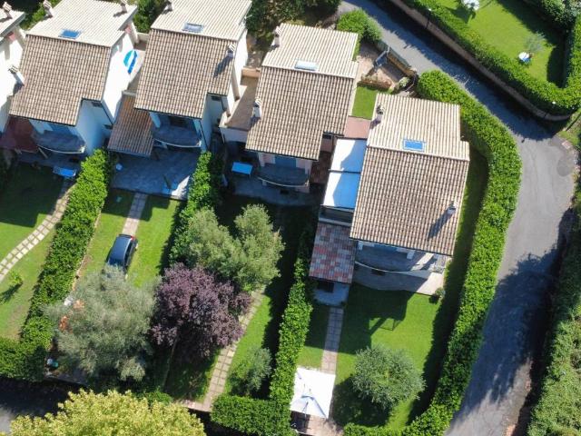 Villa Schiera in vendita a Belvedere Lidia, Nepi