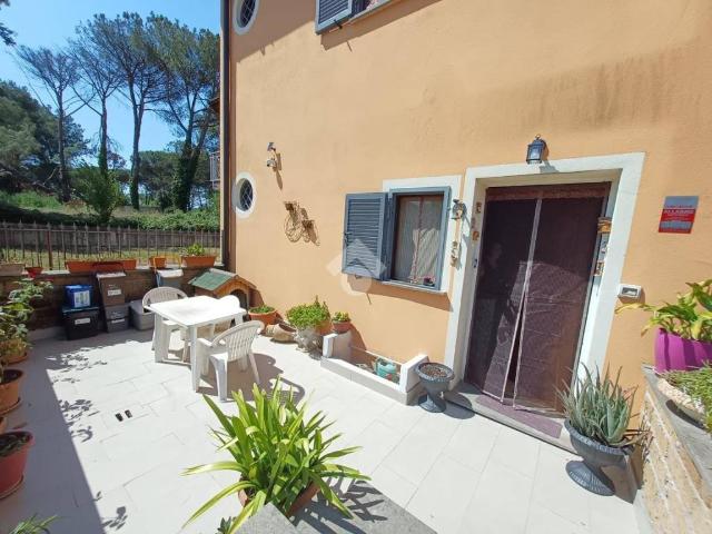 Villa Schiera in vendita a Nepi, Lazio