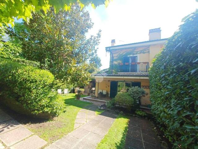 Villa Indipendente in vendita a Nepi, Lazio