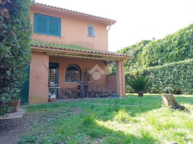 Villa Schiera in vendita a Nepi, Lazio