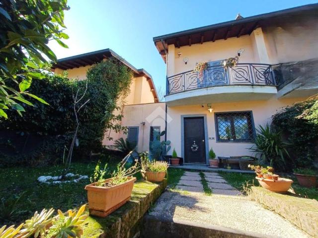 Villa Schiera in vendita a Nepi, Lazio